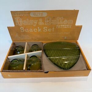 Daisy and Button Indiana Glass Company Green Snack Dish set of 4
